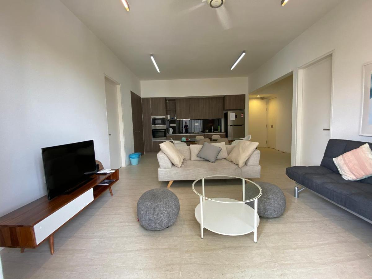 By The Sea@ Cozy Beachfront Home Batu Ferringhi Exterior foto